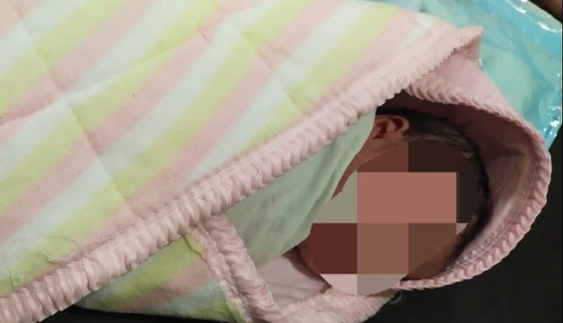 Miris Bayi Baru Lahir di Tomohon Dibuang di Atas Kap Mobil Warga, Pelaku Diburu Polisi