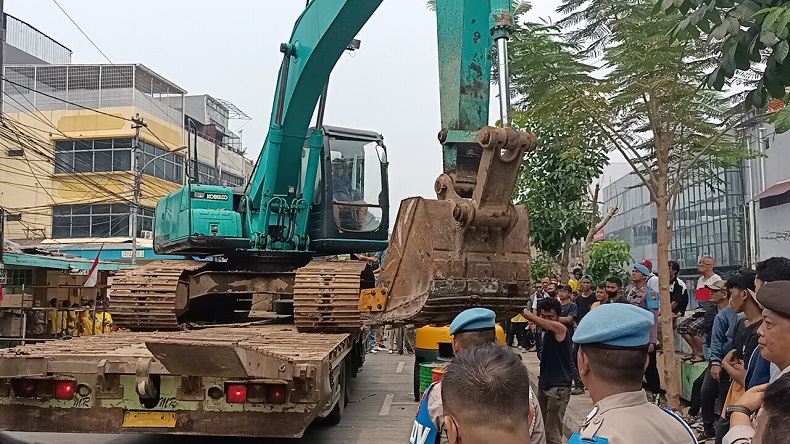 Puluhan Rumah Digusur di Mangga Besar Jakbar, Jalan Pinangsia Timur Ditutup