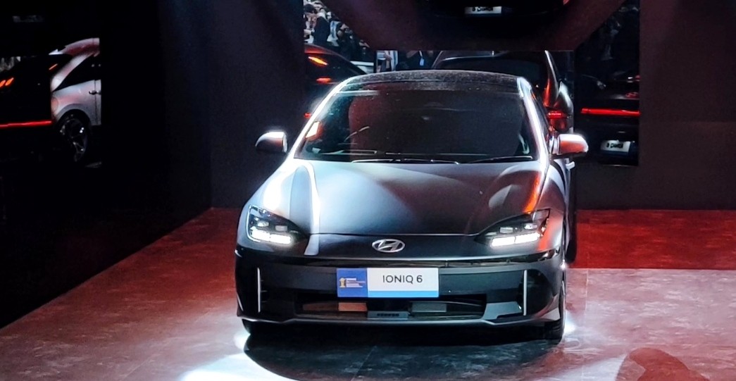 Cara Mencuci Mobil Berwarna Doff, Perhatikan Pantangannya