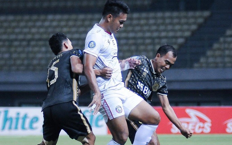 3 Pola Pertahanan di Sepak Bola, Mana Paling Efektif?