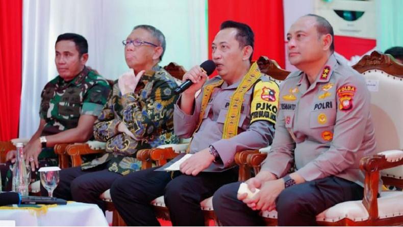 Kapolri Tekankan Sinergi Antarelemen untuk Penanganan Karhutla di Kalbar