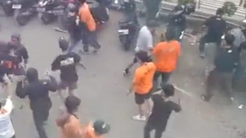 Hoaks! Korban Pemukulan usai Persija Vs Persib Bukan Tukang Bakso Cuanki