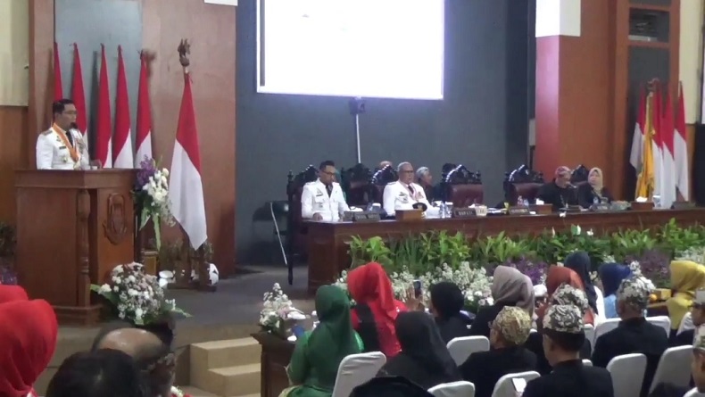 Ridwan Kamil Hadiri Sidang Paripurna Istimewa Hari Jadi Ke-525 Kuningan