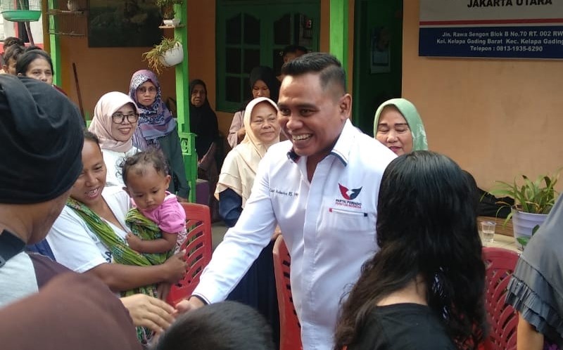 Dapat Bantuan dari Partai Perindo, Warga Kampung Tanah Merah Jakut Berharap Usahanya Meningkat