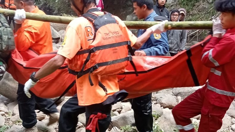 Remaja yang Tenggelam di Curug Muara Cigamea Bogor Ditemukan Tewas