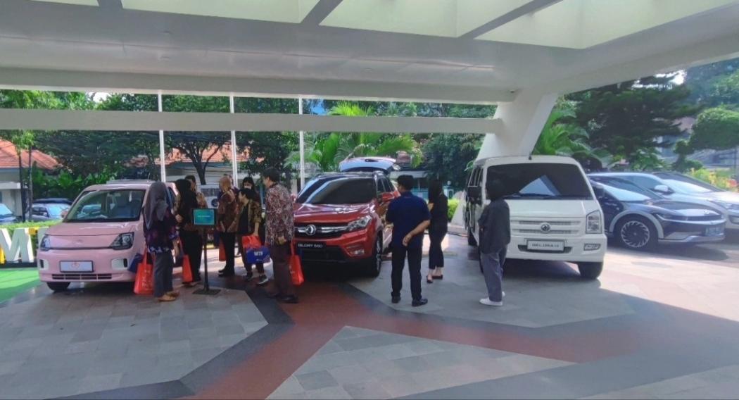 Pemerintah Percepat Elektrifikasi Kendaraan, MTF Tingkatkan Pembiayaan Mobil Listrik