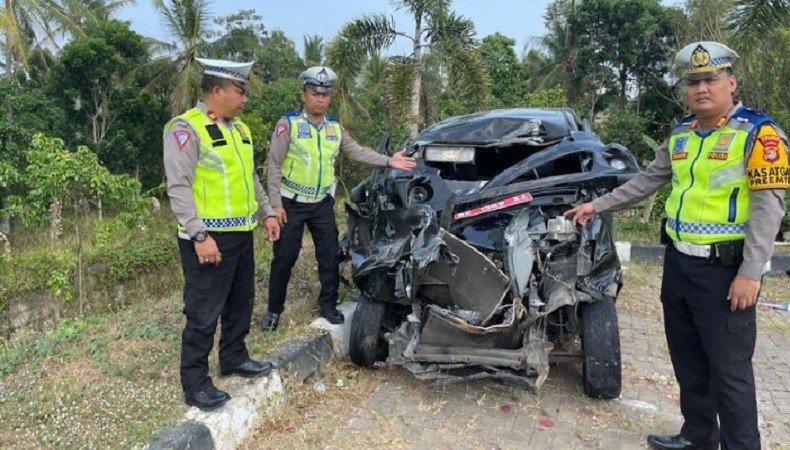 Kronologi Kecelakaan Mobil Dinas DPRD Pesisir Barat, Tabrak Kendaraan di Tol Kalianda 