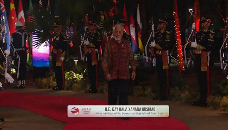 Momen PM Timor Leste Xanana Gusmao Lewati Sesi Foto Gala Dinner KTT ASEAN, Jokowi Tertawa