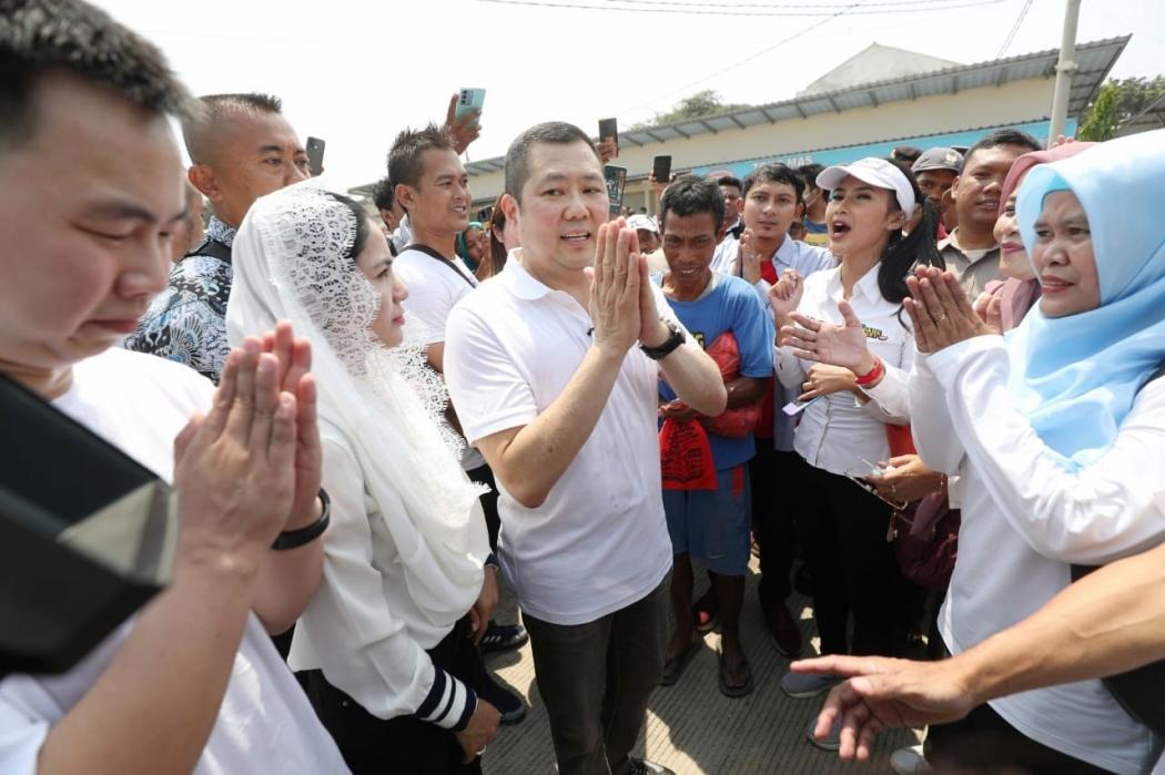 Ini Pesan Hary Tanoesoedibjo untuk Penerima Bantuan Uang Kaget dan Bedah Rumah