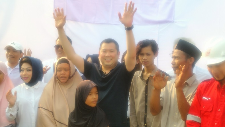 Warga Tangerang Sambut Hary Tanoe Seperti Pahlawan: Hidup Pak HT