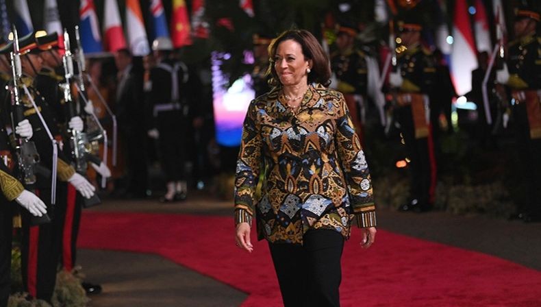 Wapres AS Sebut Rusia Putus Asa Minta Bantuan Senjata ke Korea Utara