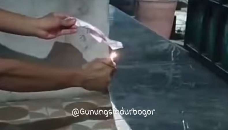 Viral Air Sumur Warga Diduga Bercampur Minyak di Gunung Sindur, DLH Kabupaten Bogor Turun Tangan