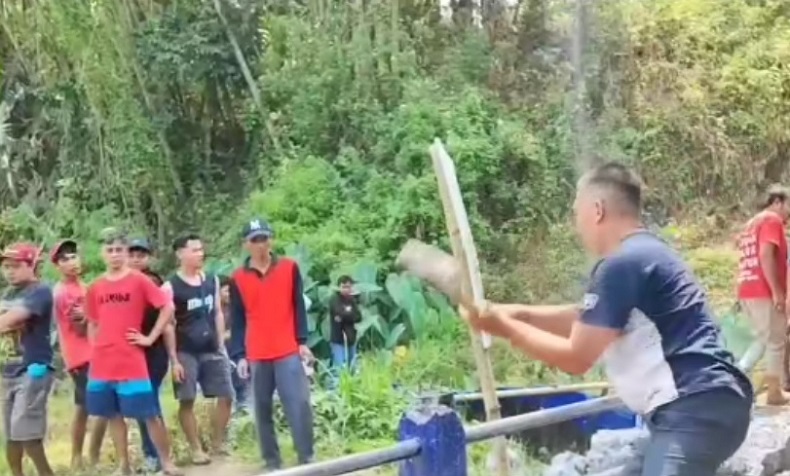 Viral Warga di Malang Bongkar Pagar Jembatan gegara Truk Parade Sound System Tak Bisa Melintas