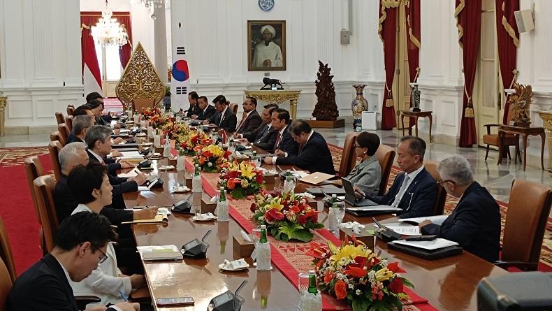 Presiden Jokowi Bertemu Presiden Korsel Yoon Suk Yeol di Istana