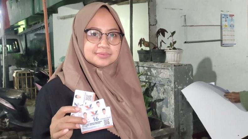 Dapat KTA Berasuransi dari Bacaleg Partai Perindo Jeannie Latumahina, Warga Kediri Senang