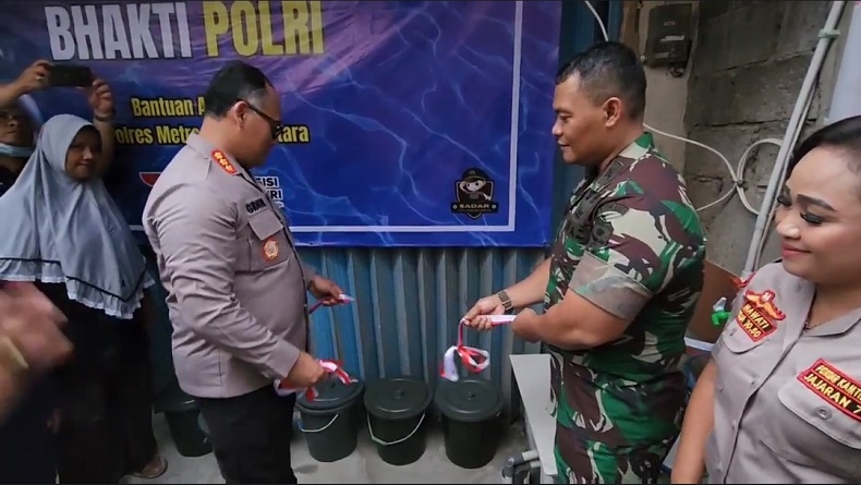 Polisi Buatkan Instalasi Sumur Bor di Koja Jakut, Bantu Atasi Kekeringan Air