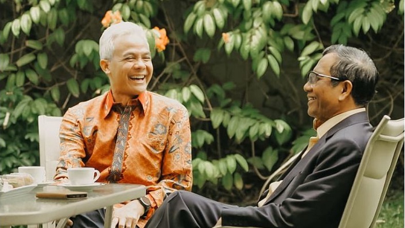 Ganjar Pranowo Bagikan Momen Ngopi Bareng Mahfud MD: Bikin Sore Makin Asyik