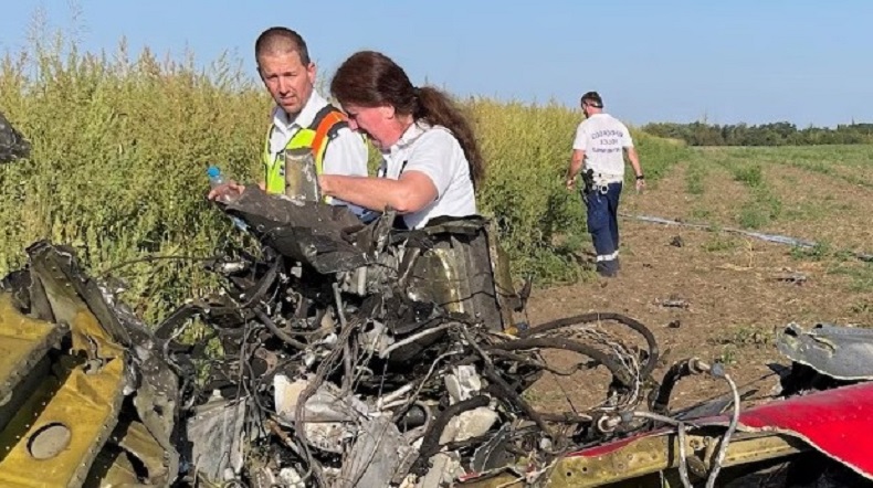 Pesawat Gagal Manuver dalam Atraksi Udara, 2 Orang Tewas dan 4 Luka-Luka