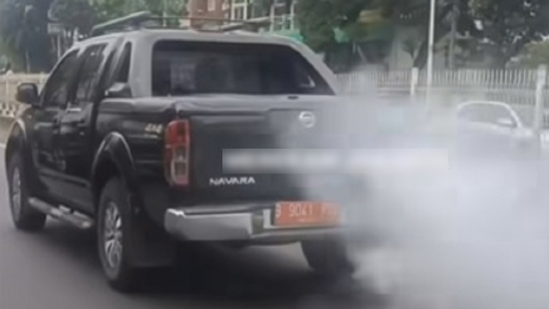 Viral Mobil Dinas Pemprov DKI Ngebul saat Dikemudikan, Ini Penjelasan Kadis