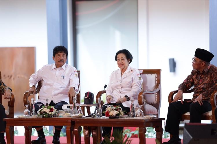 Megawati Beri Pembinaan Ideologi Pancasila kepada Para Menteri dan Pemangku Kebijakan