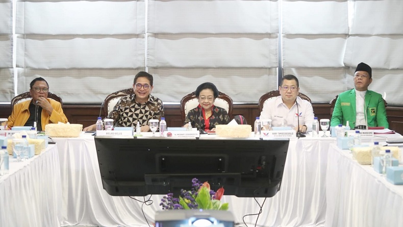 HT Duduk di Sebelah Megawati saat Rapat TPN Ganjar Pranowo, Ungkap Isi Pembahasan