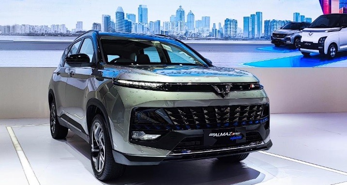 Persaingan Mobil Hybrid Makin Ketat, Wuling Persenjatai New Almaz RS