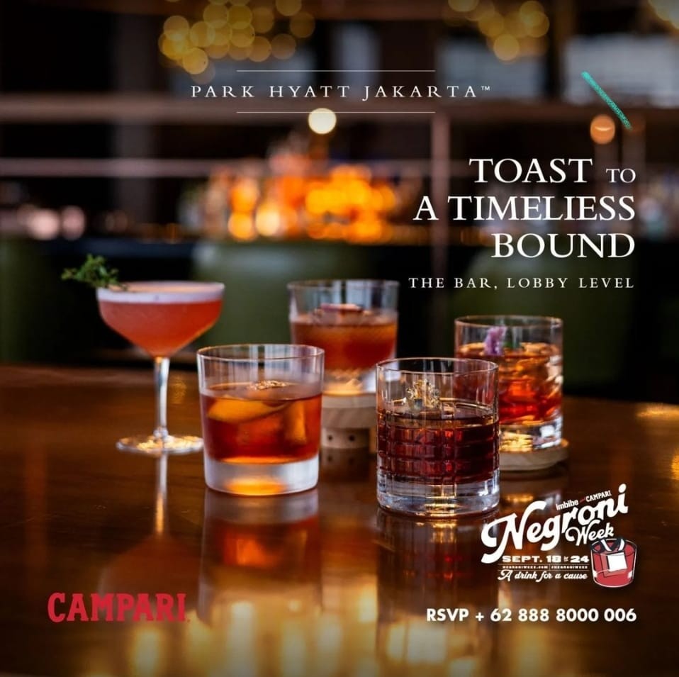Negroni & Cigar di The Bar Park Hyatt Jakarta