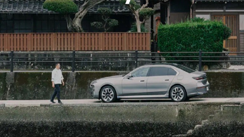 BMW Ingin Mobil ICE dan Listrik Berjalan Berdampingan di Masa Depan