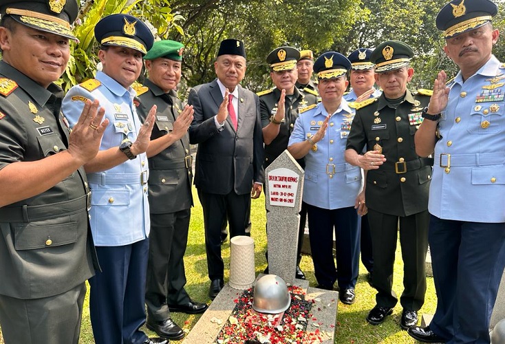 Jelang HUT ke-59 Provinsi Sulut, Gubernur Olly Ziarah ke TMP Kalibata