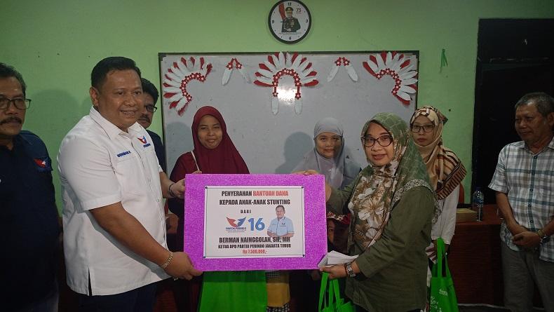 Respons Kasus Stunting di Pisangan Timur, Partai Perindo Jaktim Salurkan Bantuan