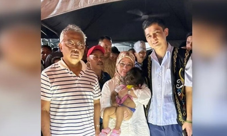 Heboh Balita Berbulu Lebat Tutupi Wajah Bertemu Sultan Malaysia