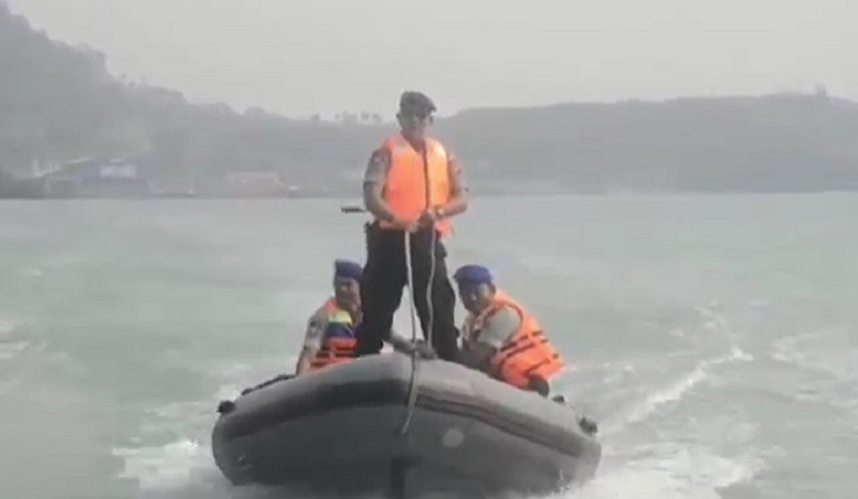 Polres Lamsel Sisir Pantai hingga Pulau Kecil Cari Rekan Mayat Tanpa Kepala