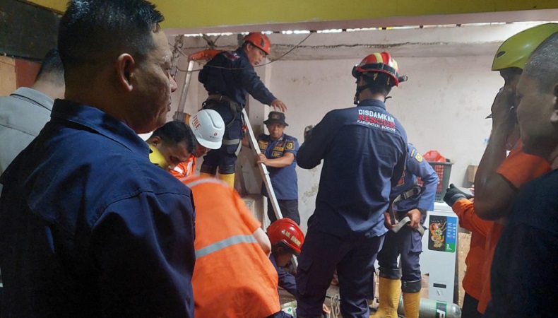 Kakek 78 Tahun Tewas Tercebur di Sumur, Damkar Turun Tangan