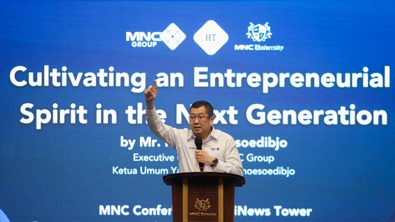 HT Cerita Kesuksesan Jadi Pebisnis Multisektor di Hadapan Mahasiswa MNC University