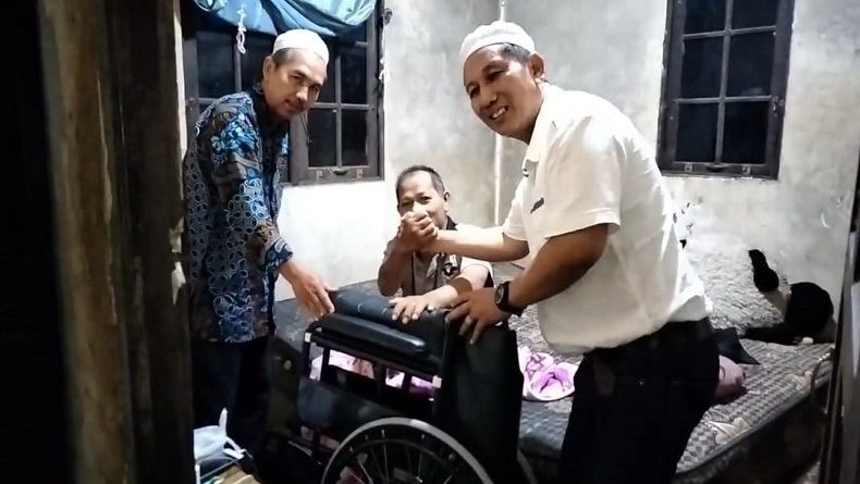 MNC Peduli Beri Kursi Roda untuk Penyandang Tunadaksa di Banjar Kalsel