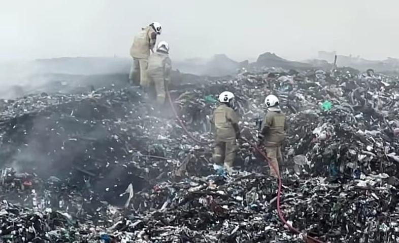  Kondisi Terkini Kebakaran Sampah di TPA Jatibarang Semarang