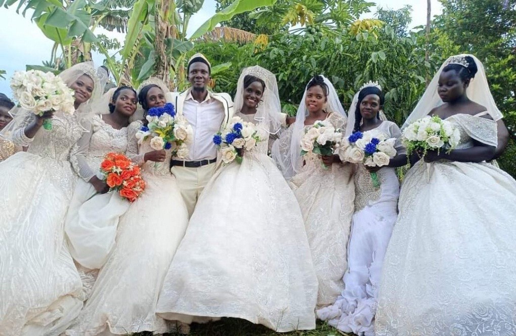 Viral! Haji Habib Nikahi 7 Perempuan Sekaligus, Setiap Istri Dapat Mobil