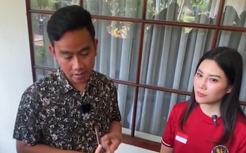 Keakraban Wamenparekraf Angela Tanoesoedibjo dengan Gibran Rakabuming Pantau Pelatnas Asian Paragames 2022