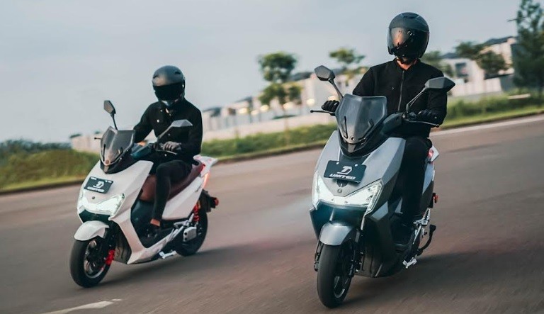 Pajak Tahunan Motor Listrik Cuma Rp100 Ribuan, Ini Hitungannya