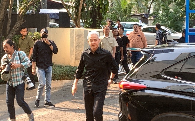 Ganjar Pranowo dan Hary Tanoesoedibjo Tiba di Gedung High End, Hadiri Rapat Rutin TPN