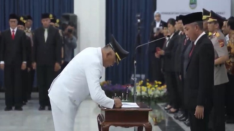 Usai Lantik 6 Penjabat Wali Kota dan Bupati, Pj Gubernur Jabar Pesan Ini