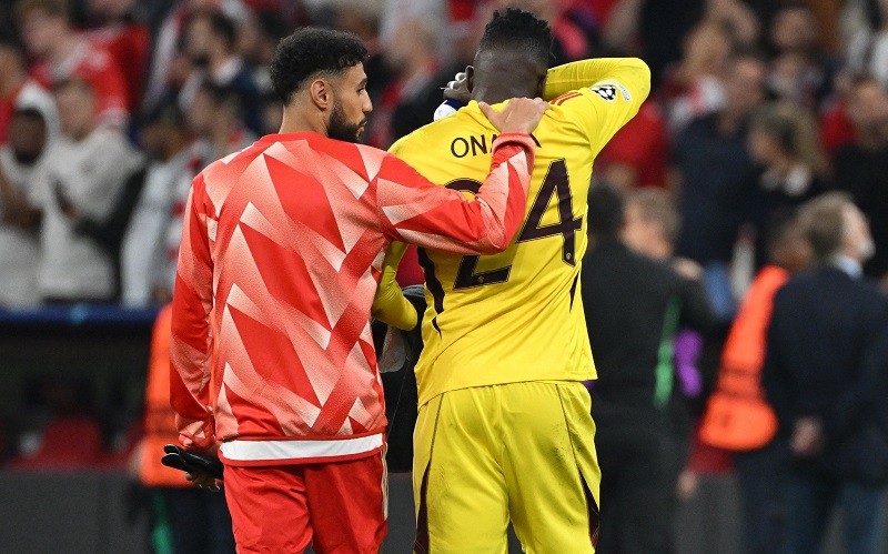 Blunder Andre Onana Bikin Man United Keok, Bruno Fernandes Pasang Badan