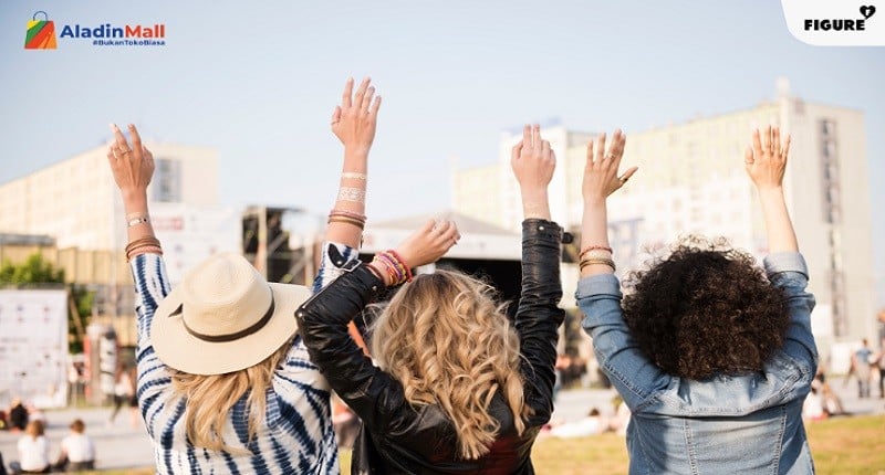 Atasan dan Bawahan Nggak Matching? Ini 4 Ide OOTD Nonton Konser yang Keren