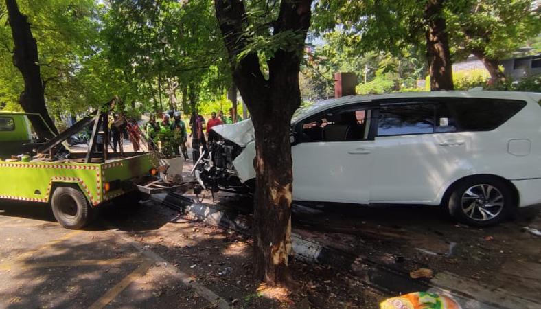 Kecelakaan Hari Ini di Semarang, Innova Tabrak Pelajar SMA dan Pengendara Motor
