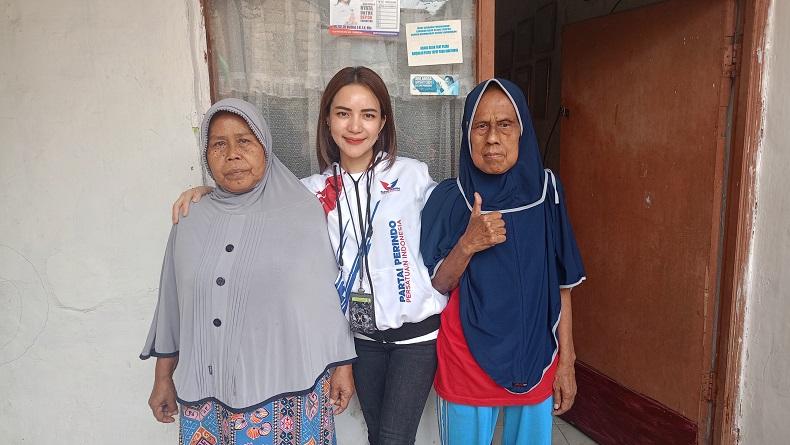 Warga Depok Bersyukur Terima KTA Berasuransi Partai Perindo: Jadi Ngerasa Aman