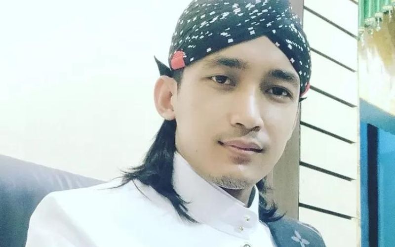 Profil dan Biodata Gus Ulin, Pendakwah Tampan Sekaligus Dalang Muda