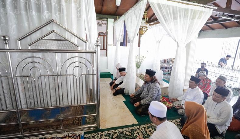 Cucu KH Utsman Al Ishaqi Doakan Ganjar Pranowo Jadi Presiden 