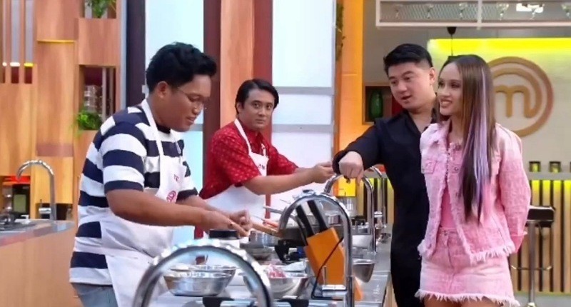 19 Besar MasterChef Indonesia Kedatangan Tamu Spesial Cinta Laura!