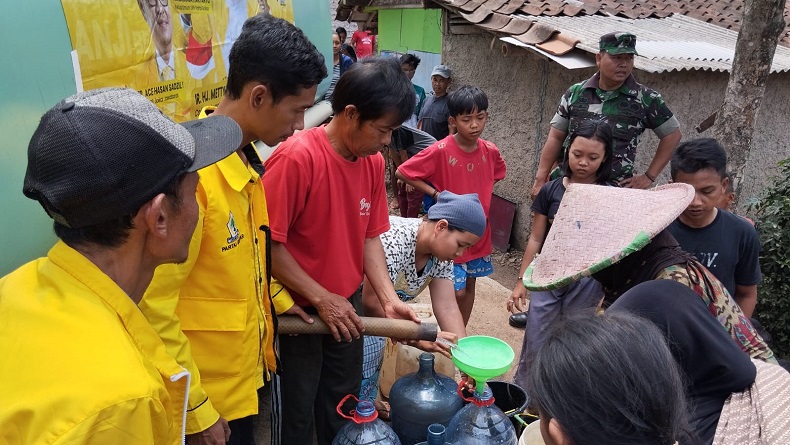 Warga Ciranjang dan Bojongpicung Cianjur Semringah Dapat Air Bersih Gratis