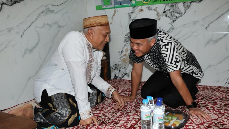 Kiai dan Santri Pasuruan Doakan Ganjar Pranowo: Semoga Bisa Pimpin Indonesia